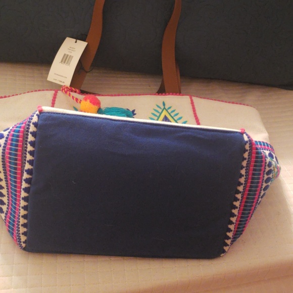 Steve Madden Boho Tote - Picture 6 of 8